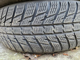 Гуми Зимни 225/65R17, снимка 4 - Гуми и джанти - 53309620