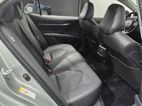 Toyota Camry 2.5 XV70, снимка 11