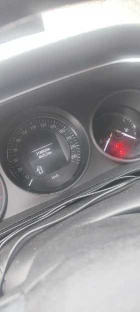 Renault Megane 1.6 - 7928 € / 15505.82 лв. - 93996318 8