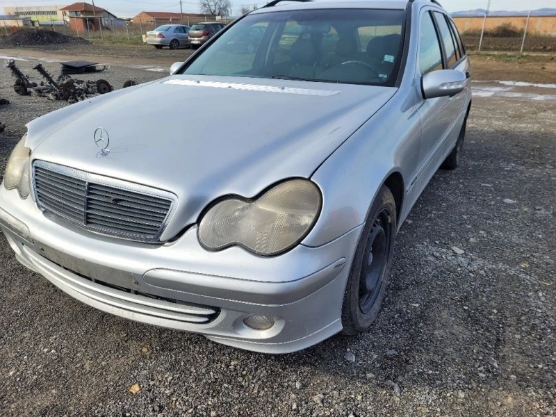 Mercedes-Benz C 220 W203 2.2 CDI само на части, снимка 1 - Автомобили и джипове - 47353019