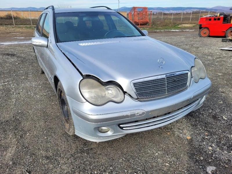 Mercedes-Benz C 220 W203 2.2 CDI само на части, снимка 3 - Автомобили и джипове - 47353019