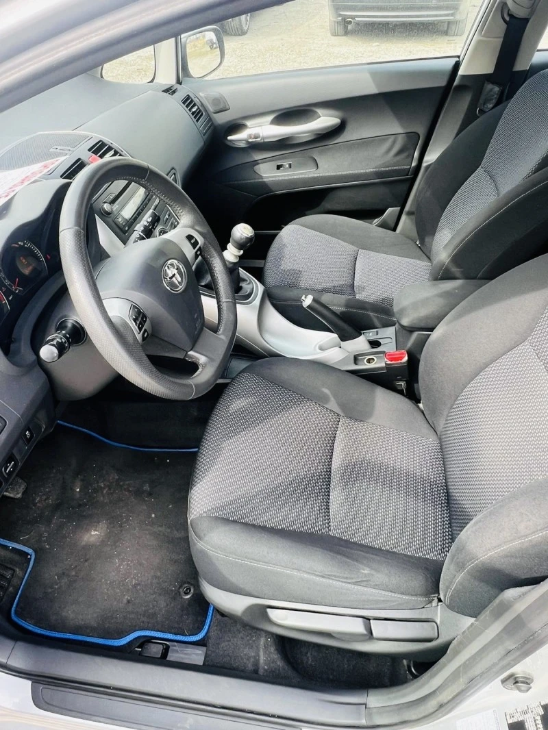 Toyota Auris 2.0 D4D FACELIFT , снимка 7 - Автомобили и джипове - 47358219