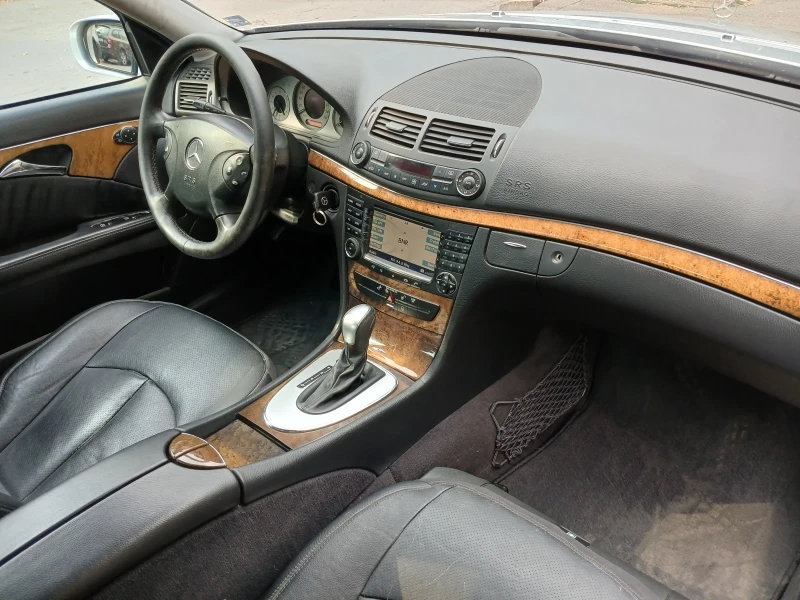 Mercedes-Benz E 320 NAVI E 320, снимка 13 - Автомобили и джипове - 47143159