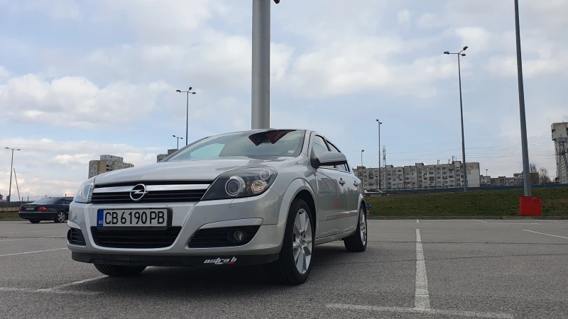 Opel Astra 1.8 COSMO, снимка 3 - Автомобили и джипове - 47357571