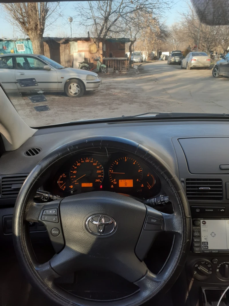 Toyota Avensis D4D 6 скорости, снимка 8 - Автомобили и джипове - 49010113