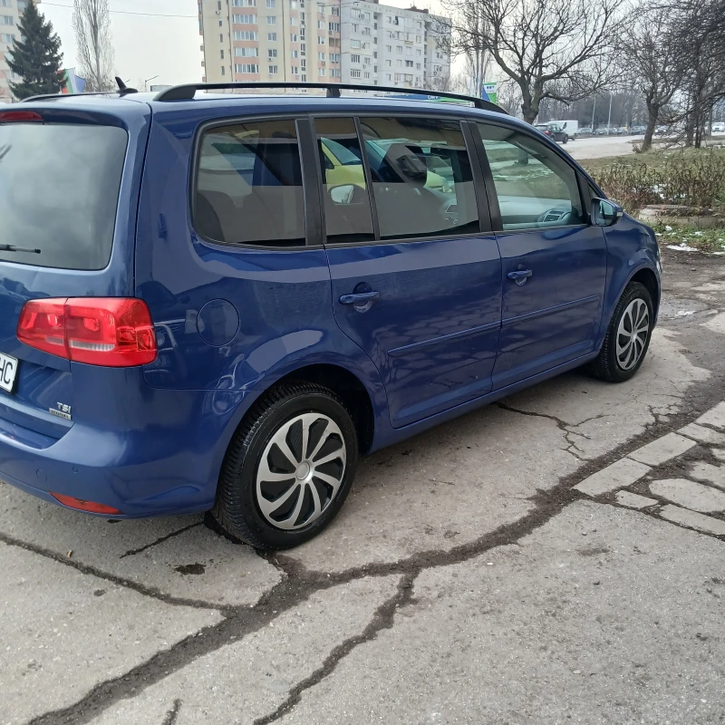 VW Touran, снимка 8 - Автомобили и джипове - 49531652