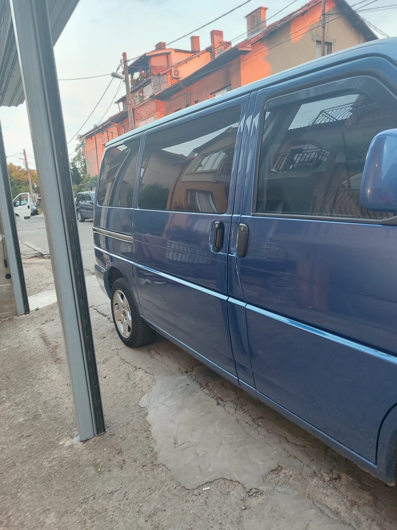 VW Multivan, снимка 2 - Автомобили и джипове - 52565938