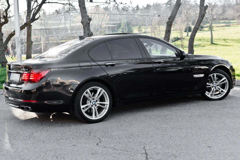 BMW 740 X-drive* Head-up* Вакум* ПОДГРЕВ* ОБДУХ* KeyLess* , снимка 4 - Автомобили и джипове - 52916200