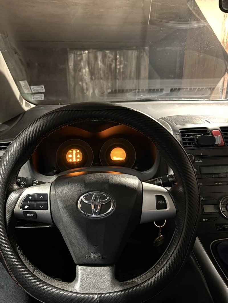 Toyota Auris, снимка 6 - Автомобили и джипове - 53407841
