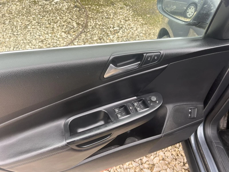 VW Passat 2.0TDI, снимка 9 - Автомобили и джипове - 53456351