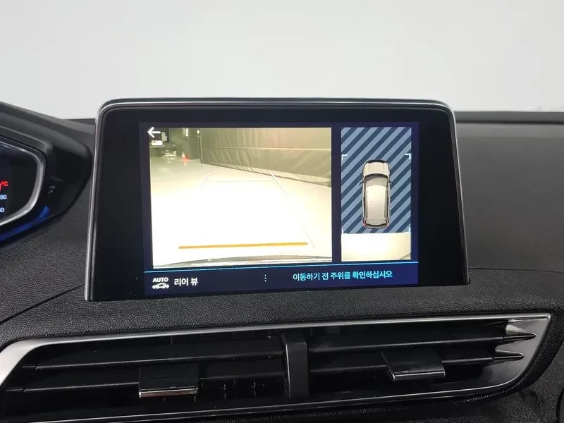 Peugeot 3008 1.6 BlueHDI, снимка 15 - Автомобили и джипове - 54298733