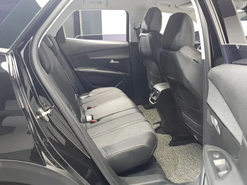 Peugeot 3008 1.6 BlueHDI, снимка 12 - Автомобили и джипове - 54298733