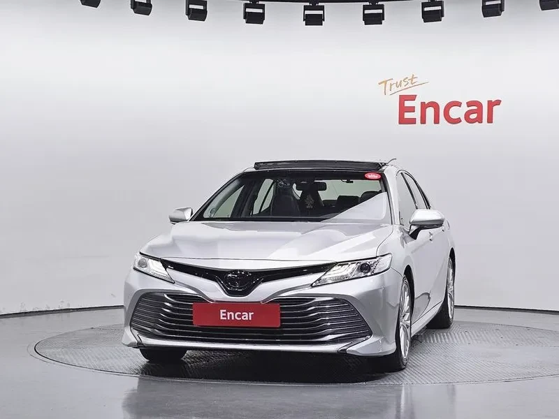 Toyota Camry 2.5 XV70, снимка 3 - Автомобили и джипове - 55559681
