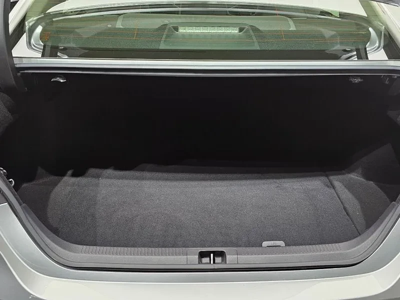 Toyota Camry 2.5 XV70, снимка 16 - Автомобили и джипове - 55559681