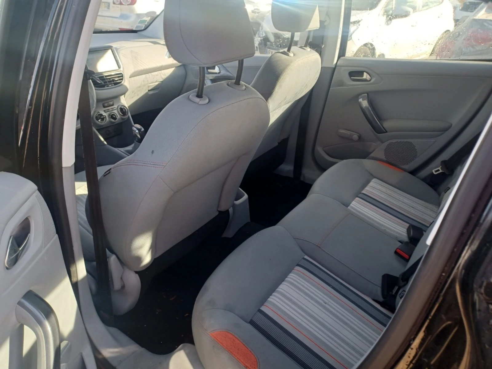 Peugeot 208 1.2vti  | Mobile.bg   12