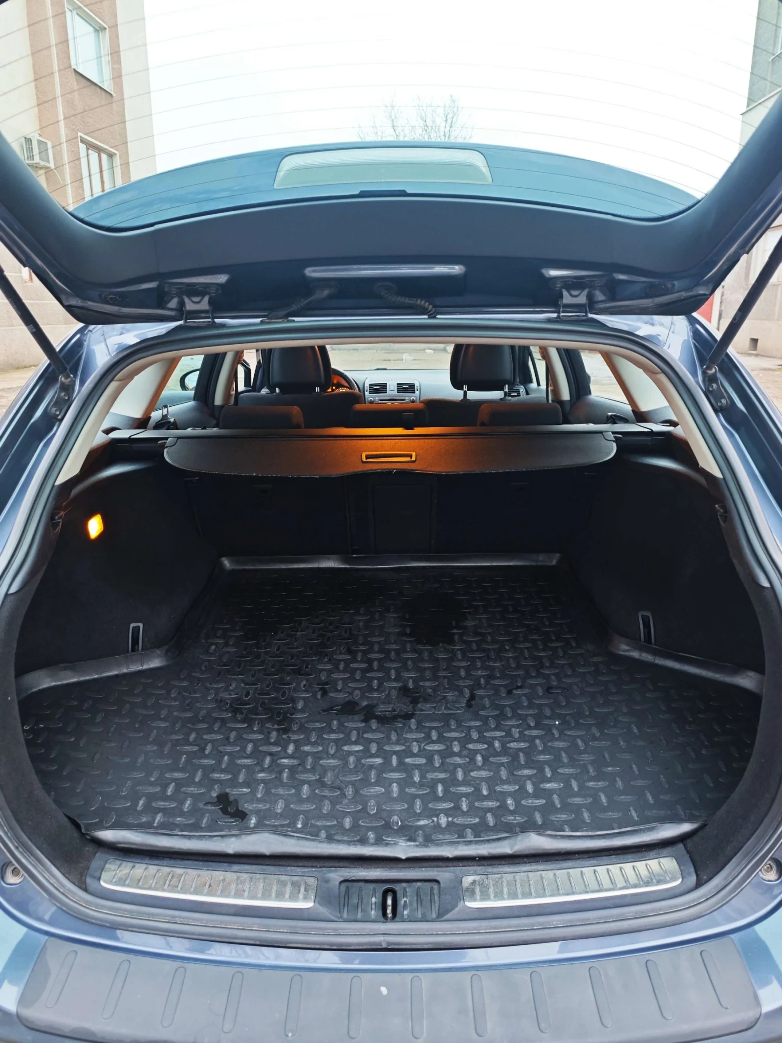 Toyota Avensis 2.0 D4D 126 �.�. | ����� + ���� ����� ���� | Mobile.bg � ����������� 12