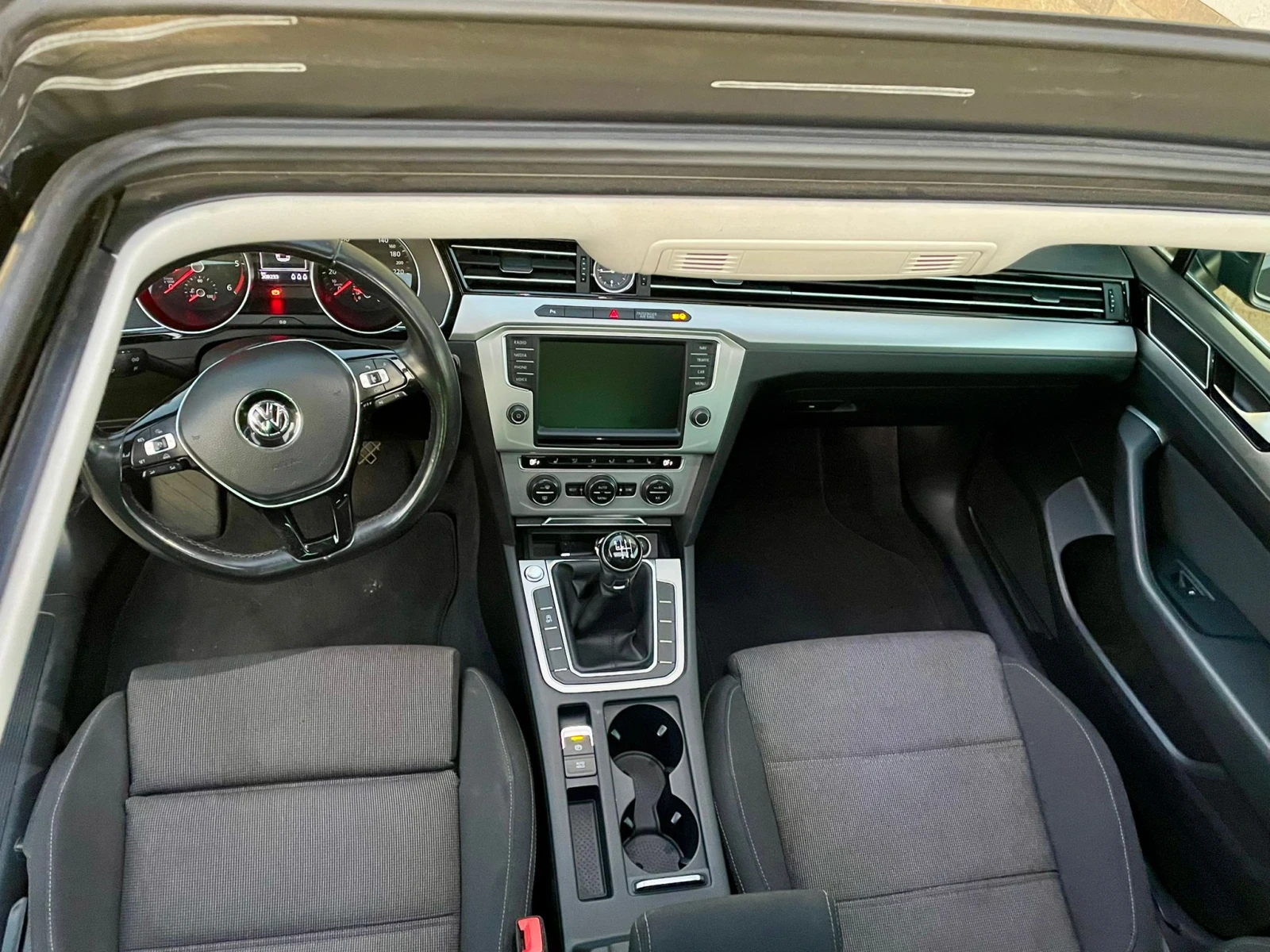VW Passat B8 - изображение 5