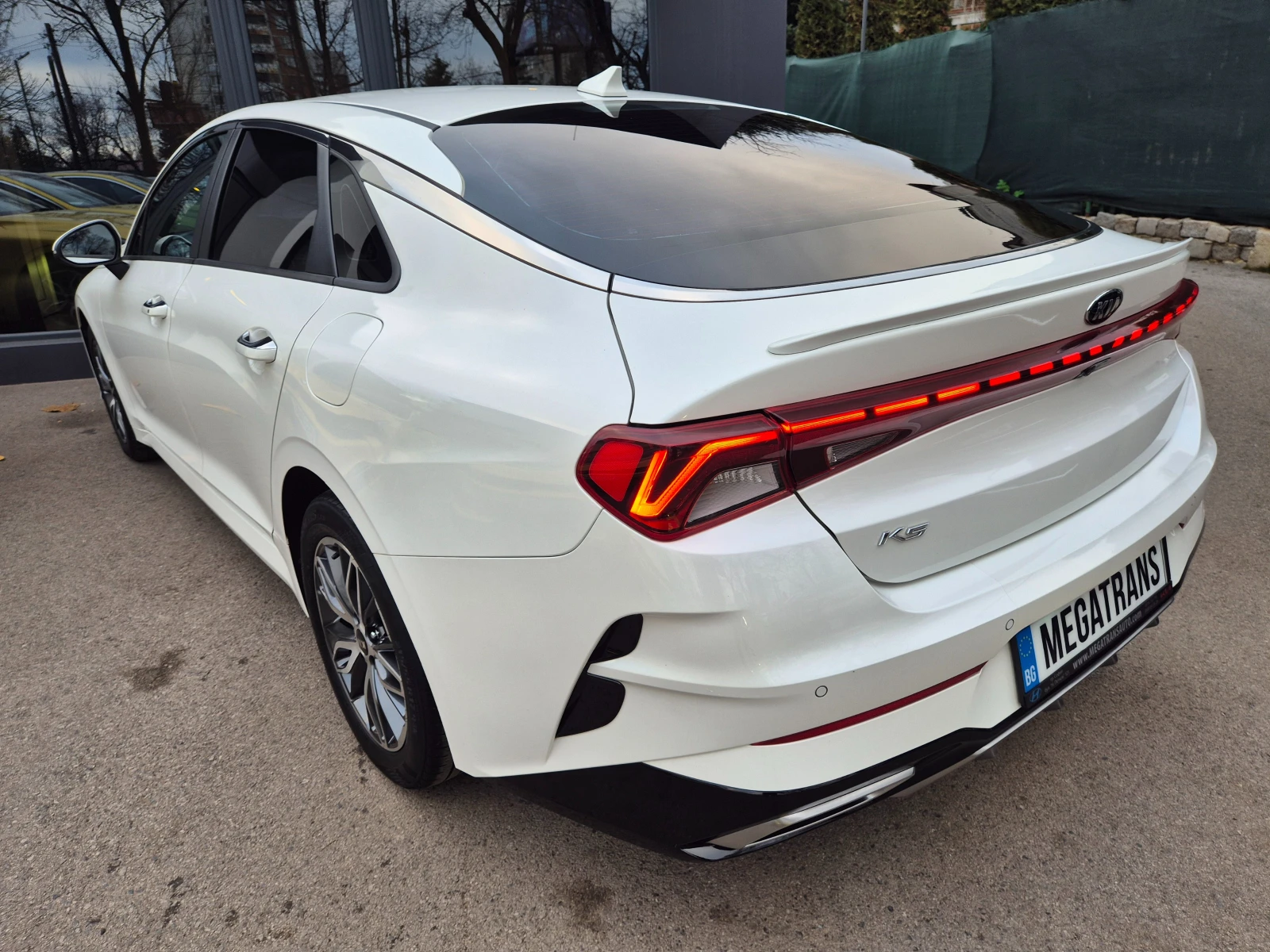 Kia K5 2.0 cm3 LPG - изображение 4