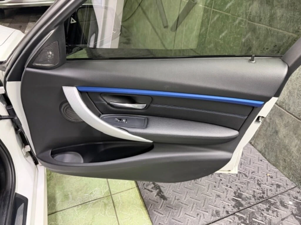 BMW 340 * 340i xDrive LOW KMS 1 OWNER CERTIFIED * CARFAX * | Mobile.bg � ����������� 10