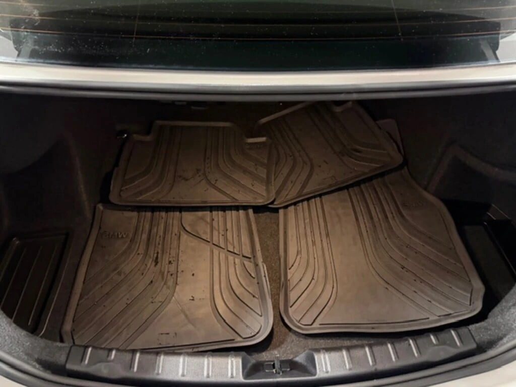 BMW 340 * 340i xDrive LOW KMS 1 OWNER CERTIFIED * CARFAX * | Mobile.bg � ����������� 12