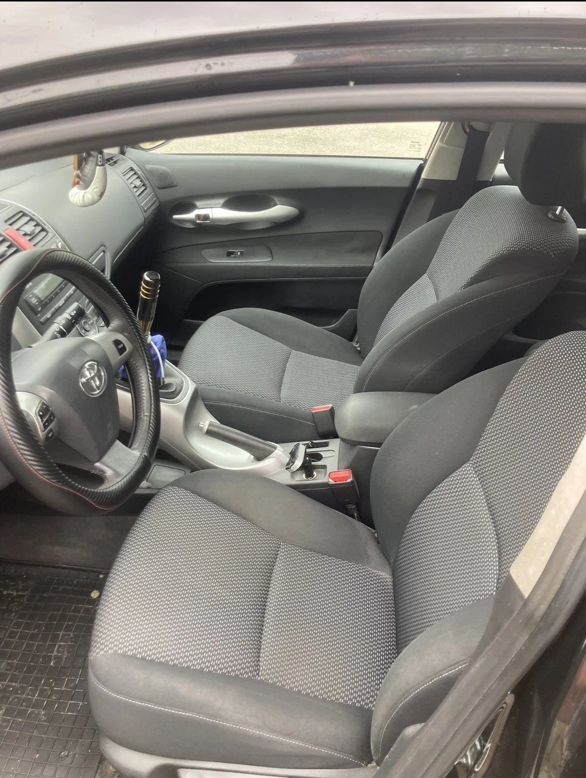 Toyota Auris  - изображение 10