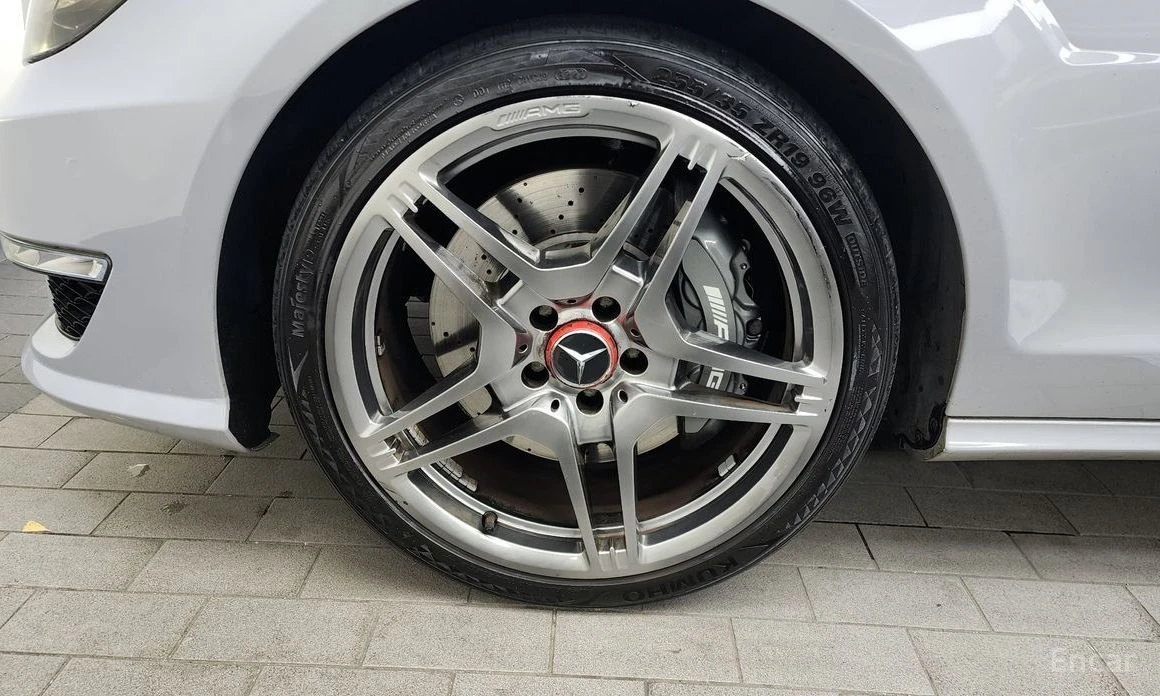 Mercedes-Benz CLS 63 AMG  - изображение 5