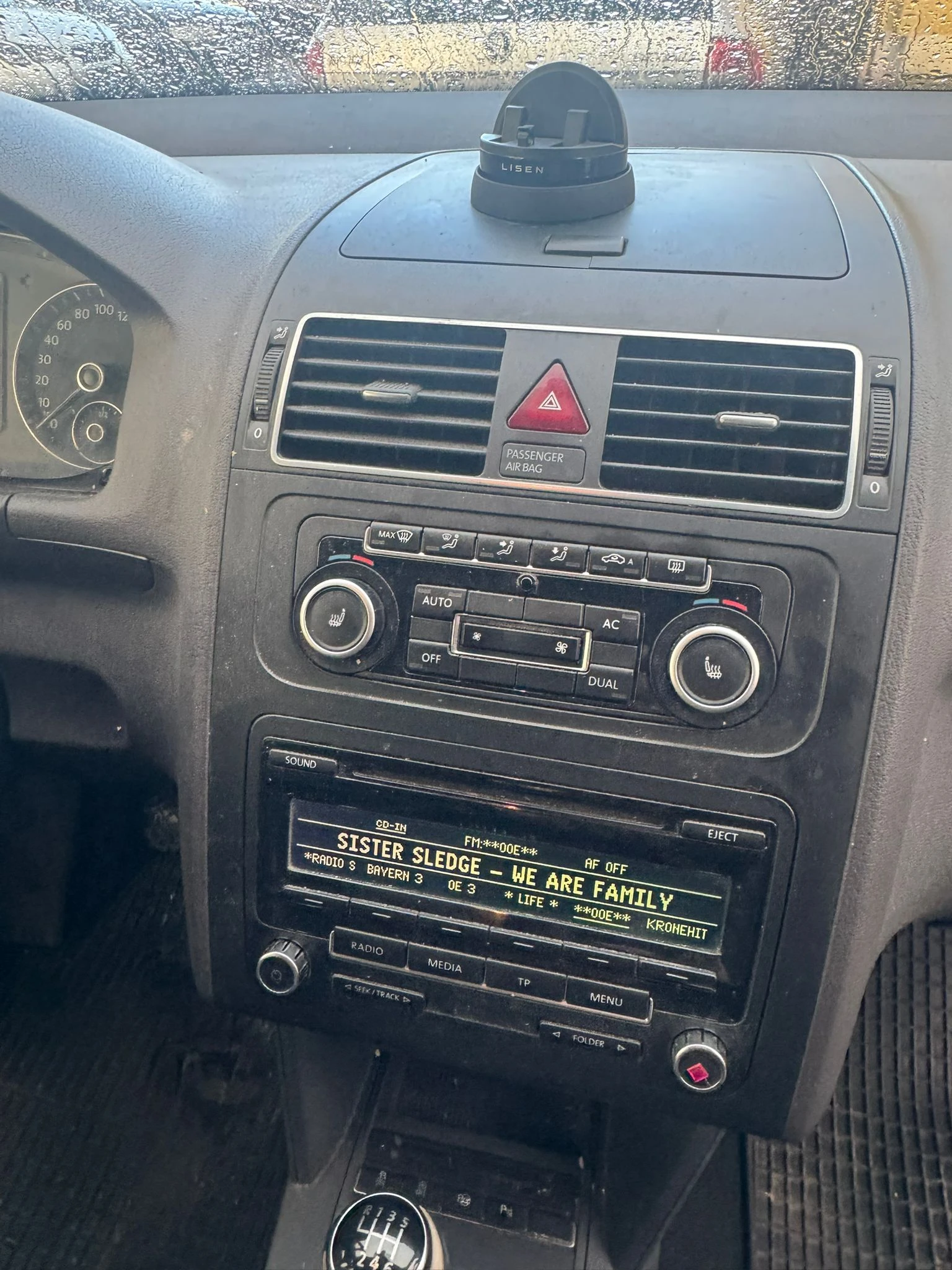 VW Touran 2.0-140TDI* COMON RAIL* KLIMA* NOV VNOS, снимка 2 - Автомобили и джипове - 54045336