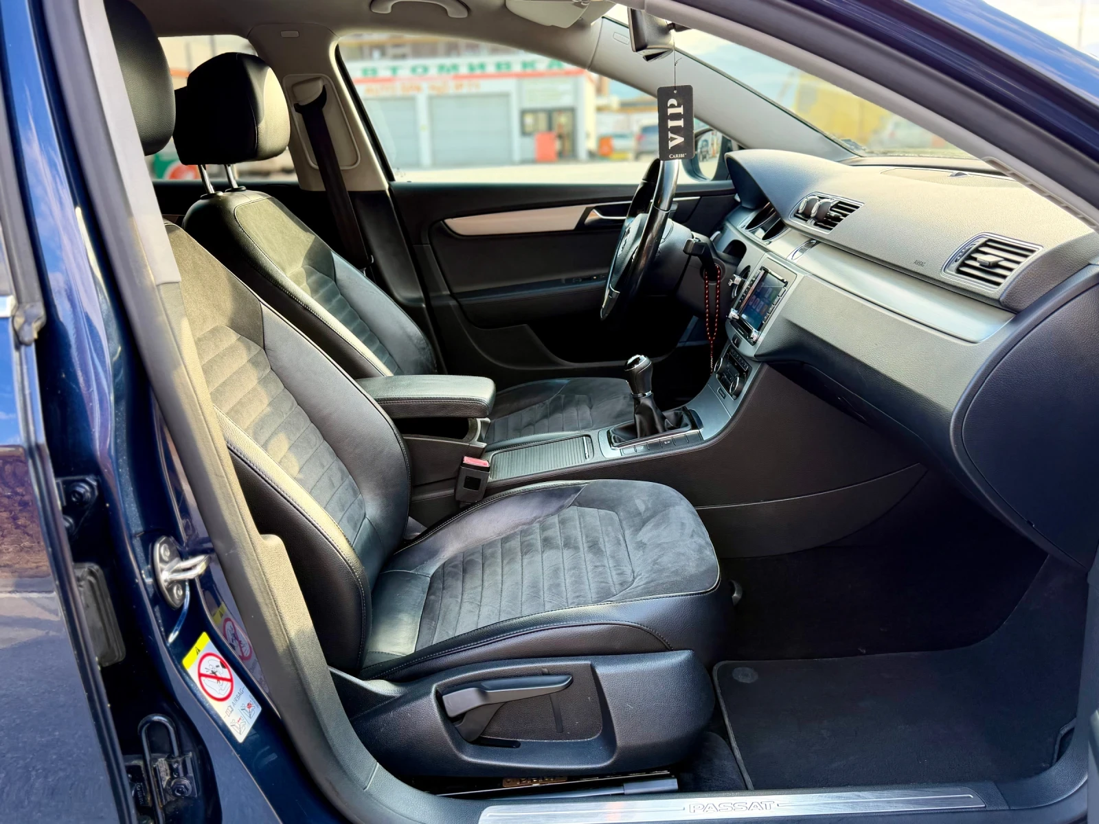VW Passat 2.0TDI  Highline Обслужена , снимка 10 - Автомобили и джипове - 54629959