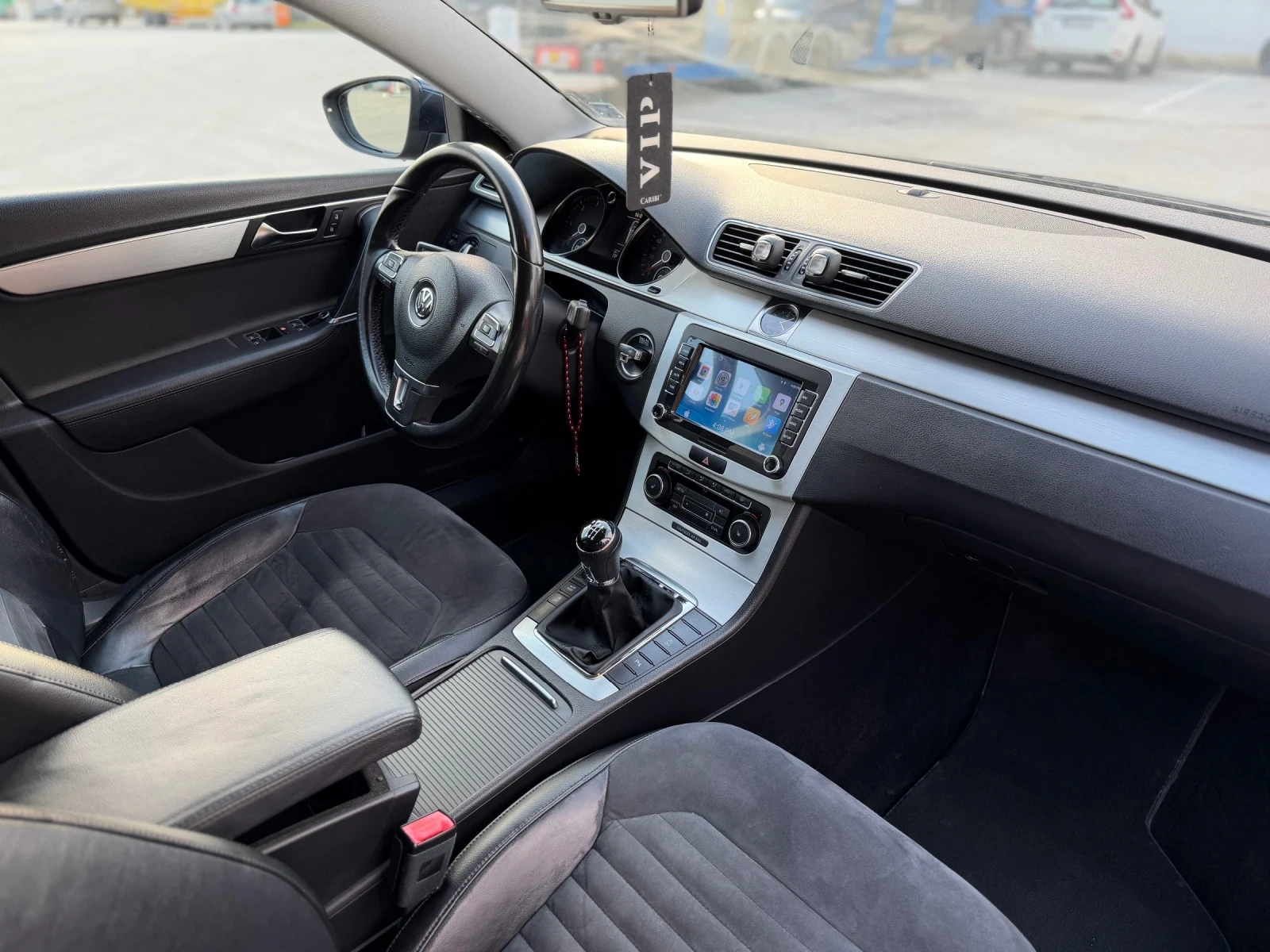 VW Passat 2.0TDI  Highline Обслужена , снимка 7 - Автомобили и джипове - 54629959