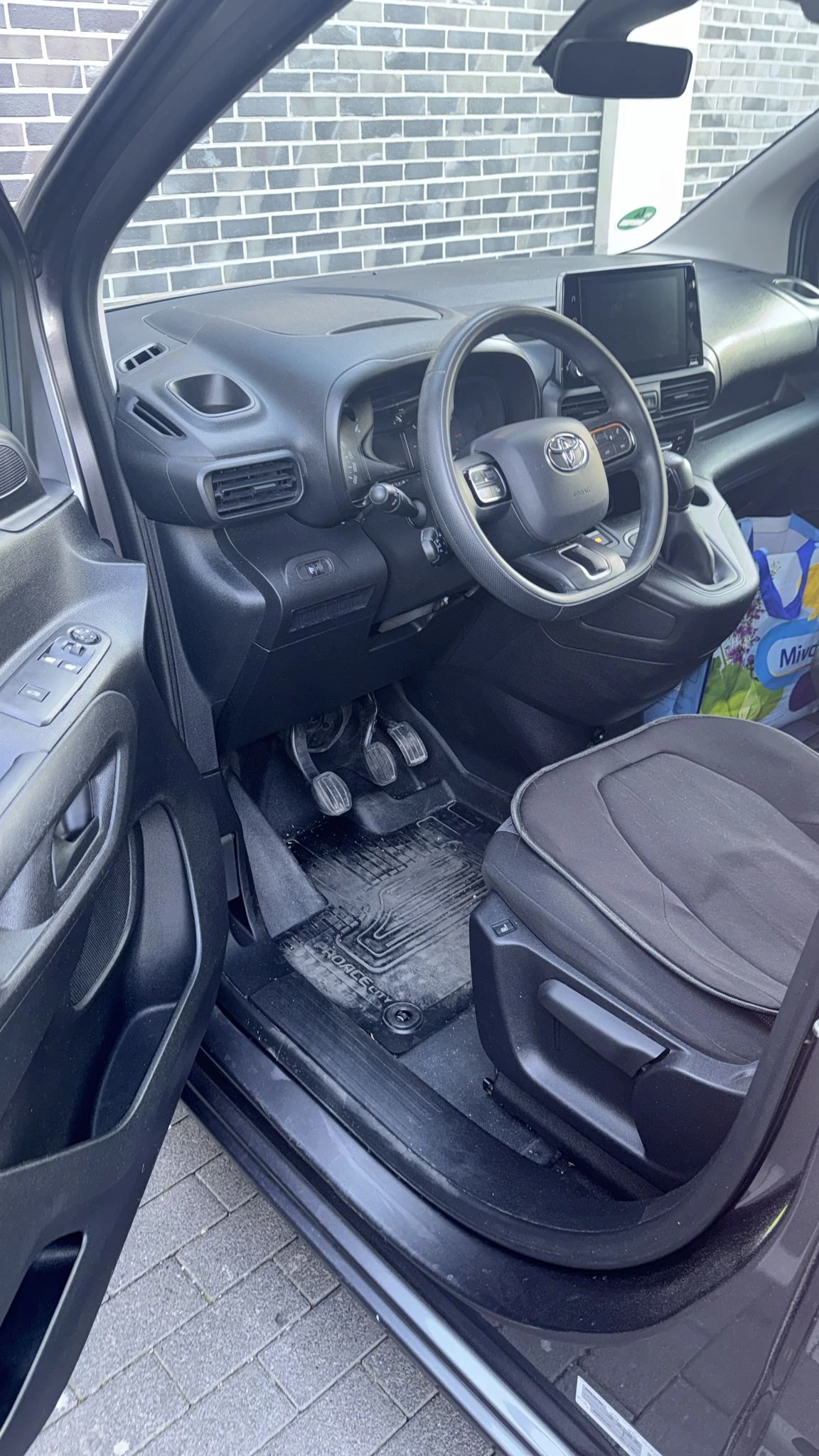 Toyota Proace City | Mobile.bg � ����������� 2