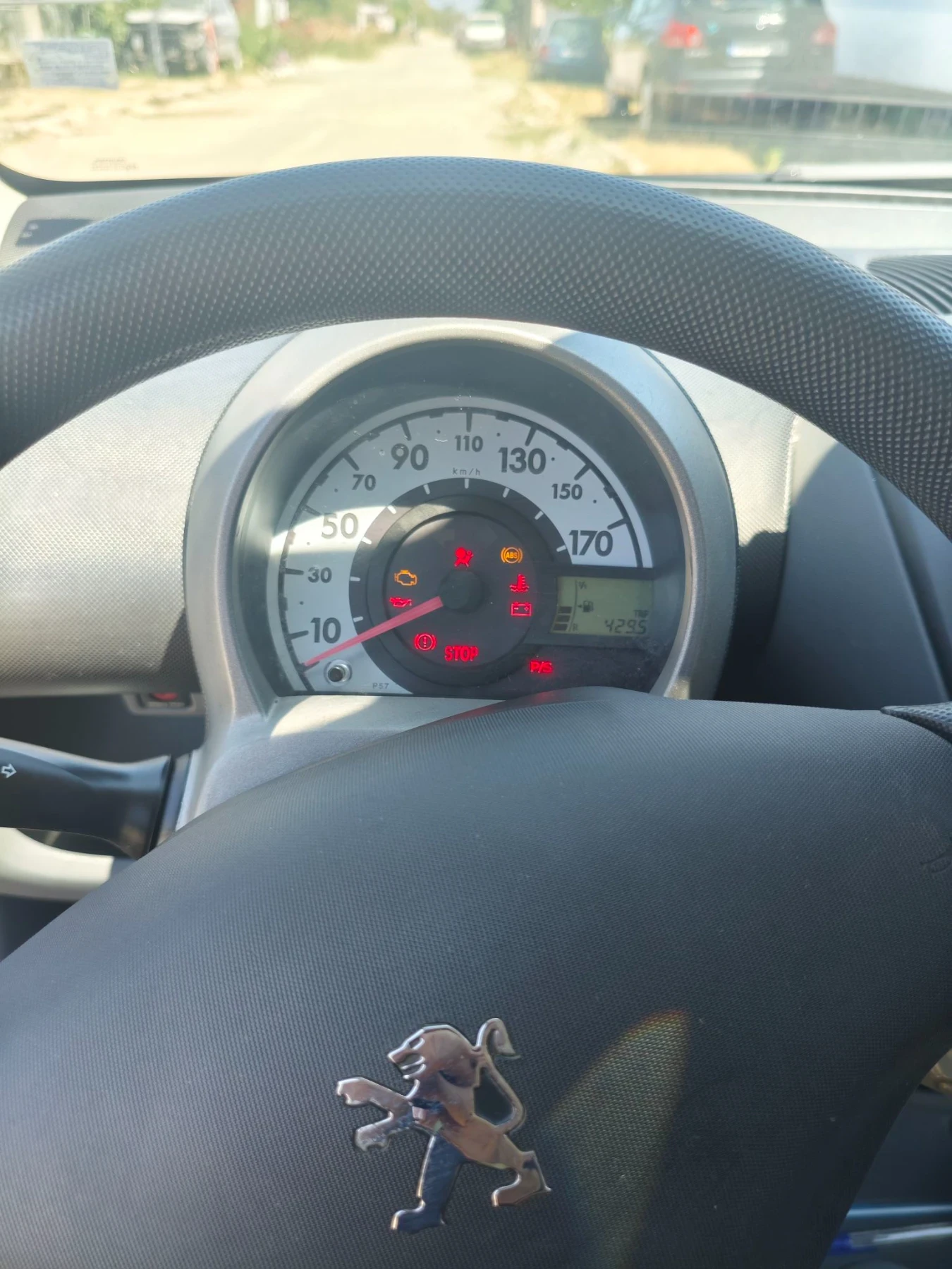 Peugeot 107, снимка 9 - Автомобили и джипове - 55680451