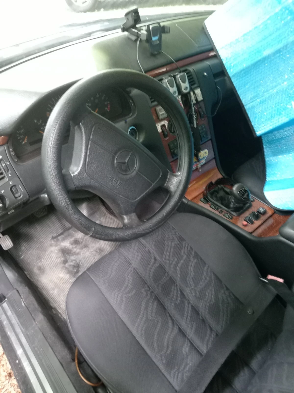 Mercedes-Benz 200 200Е, снимка 7 - Автомобили и джипове - 55715050