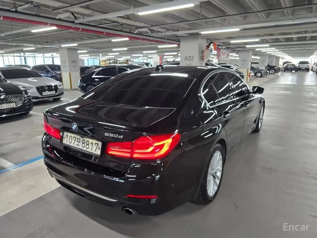 BMW 520 d Luxury Special Edition , снимка 2 - Автомобили и джипове - 56365341
