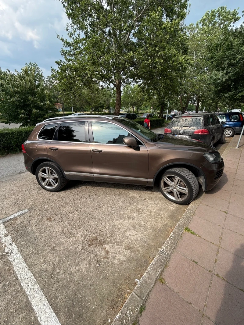VW Touareg, снимка 5 - Автомобили и джипове - 52567349