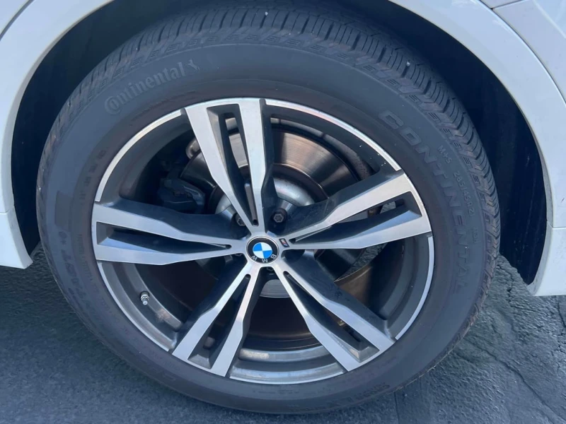 BMW X7 * xDrive40i * CARFAX * БЕЗ ПЪРВОНАЧАЛНА ВНОСКА, снимка 11 - Автомобили и джипове - 53014101