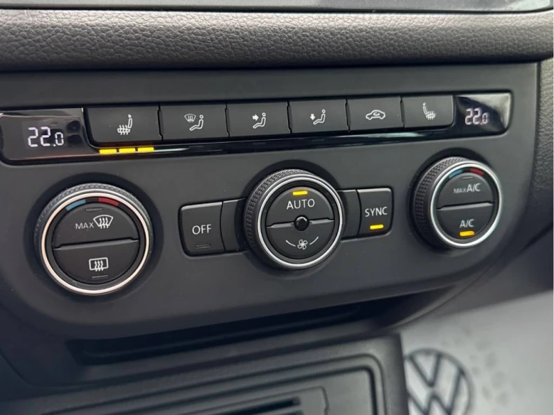 VW Tiguan * Comfortline * CARFAX * БЕЗ ПЪРВОНАЧАЛНА ВНОСКА, снимка 13 - Автомобили и джипове - 53038584