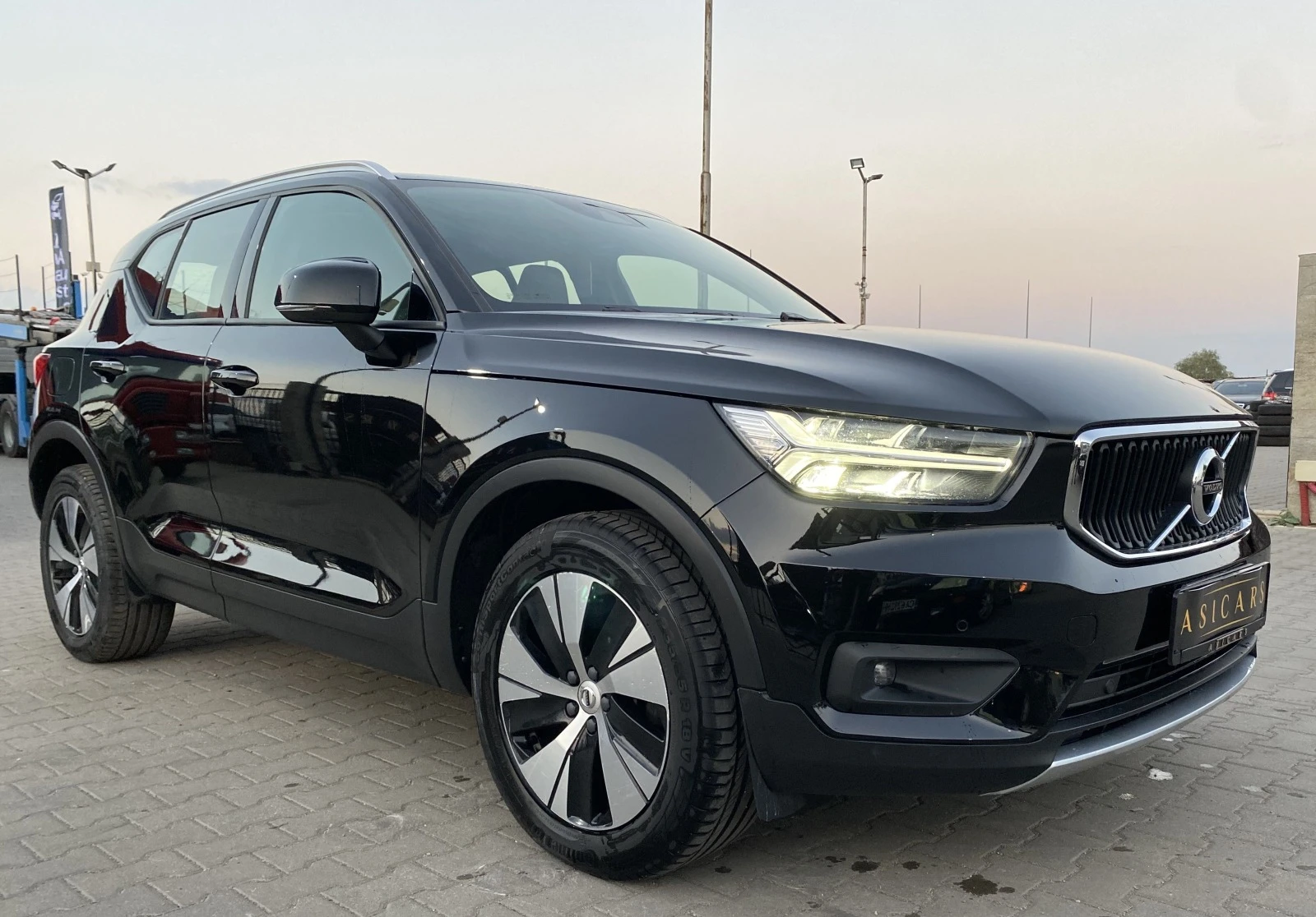 Volvo XC40 2.0D AUTOMATIC EURO 6D - изображение 7