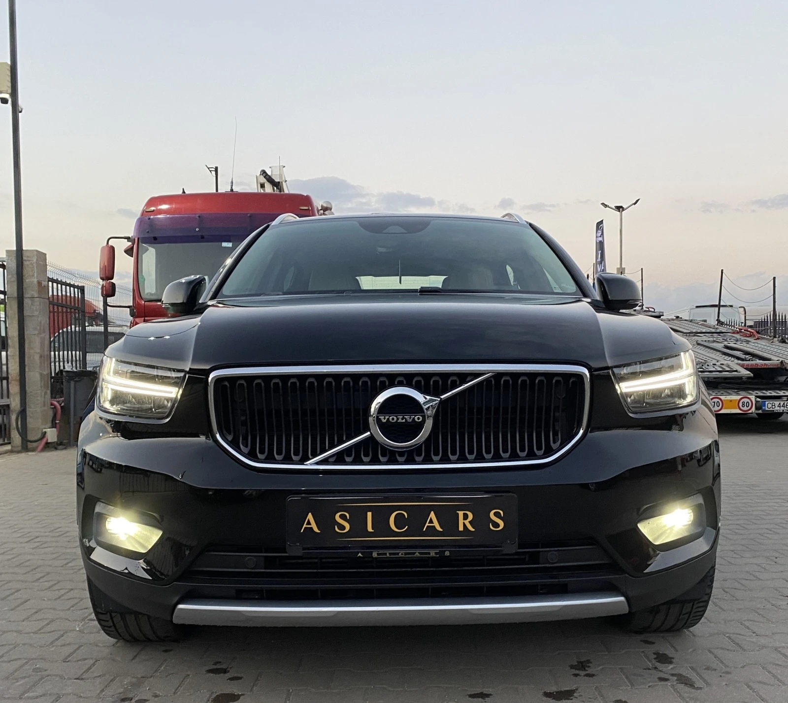 Volvo XC40 2.0D AUTOMATIC EURO 6D - изображение 8