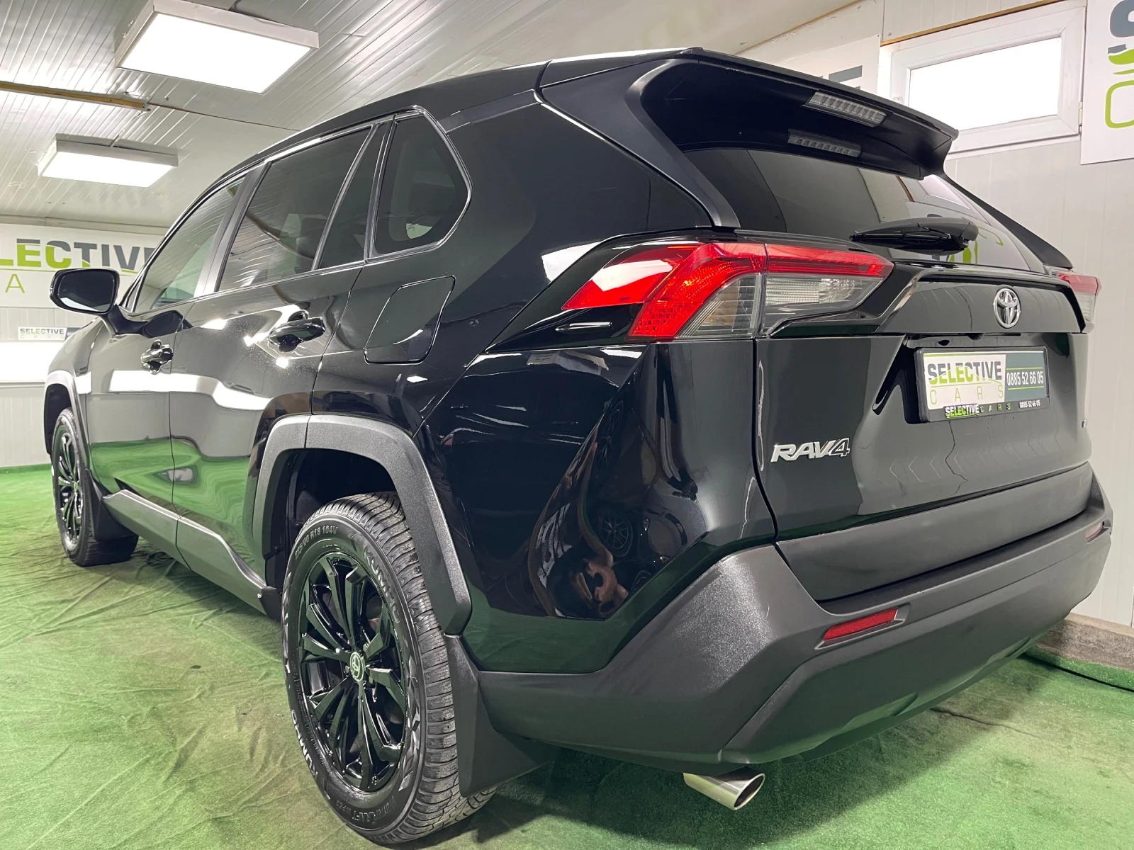 Toyota Rav4 2.5 AWD * 2022* FACELIFT  - изображение 4
