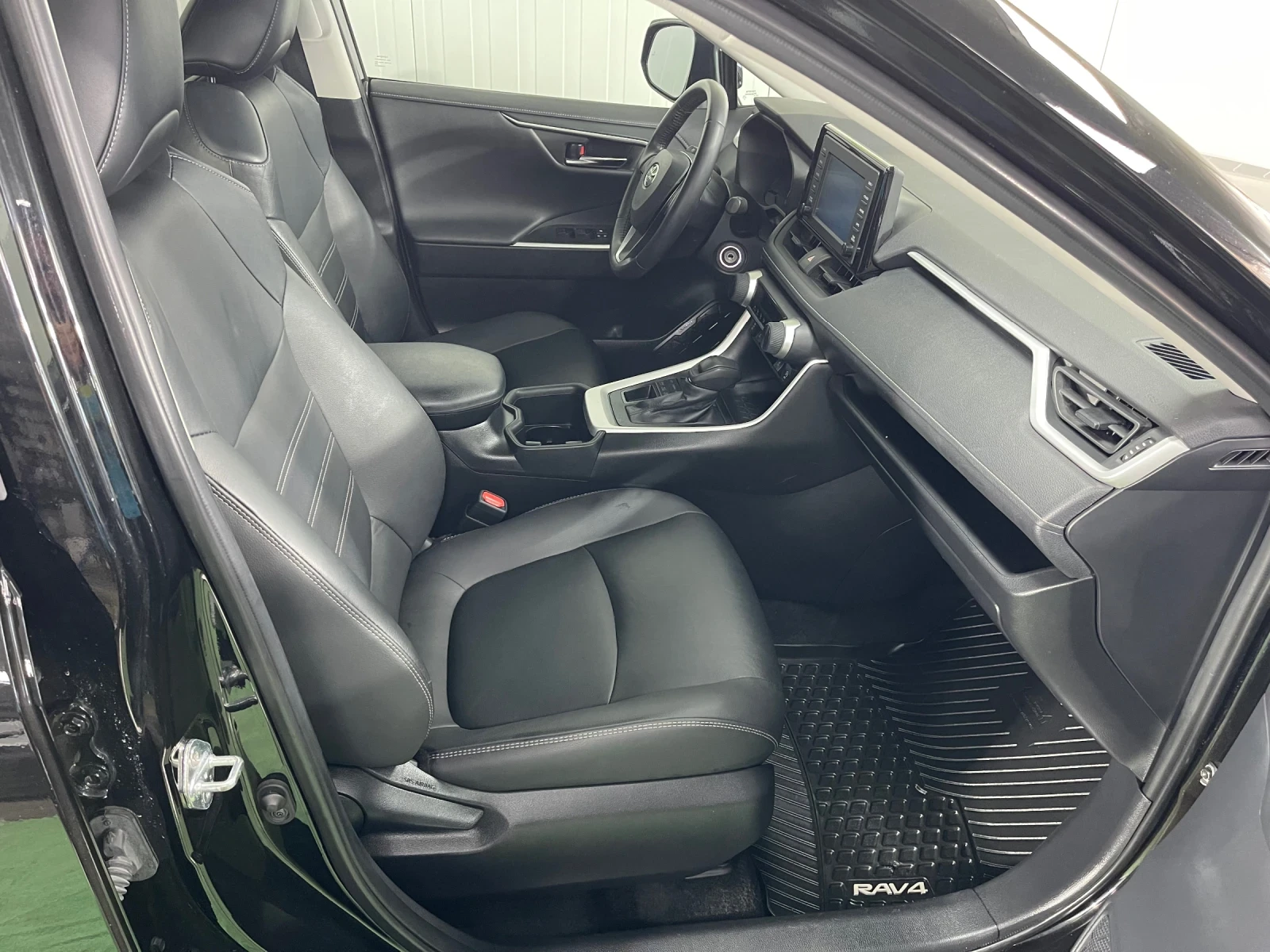 Toyota Rav4 2.5 AWD * 2022* FACELIFT  - изображение 10
