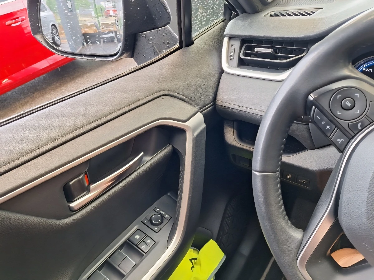 Toyota Rav4 2.5 Hybrid /Black Edition/ 4WD/ e-CVT - изображение 7