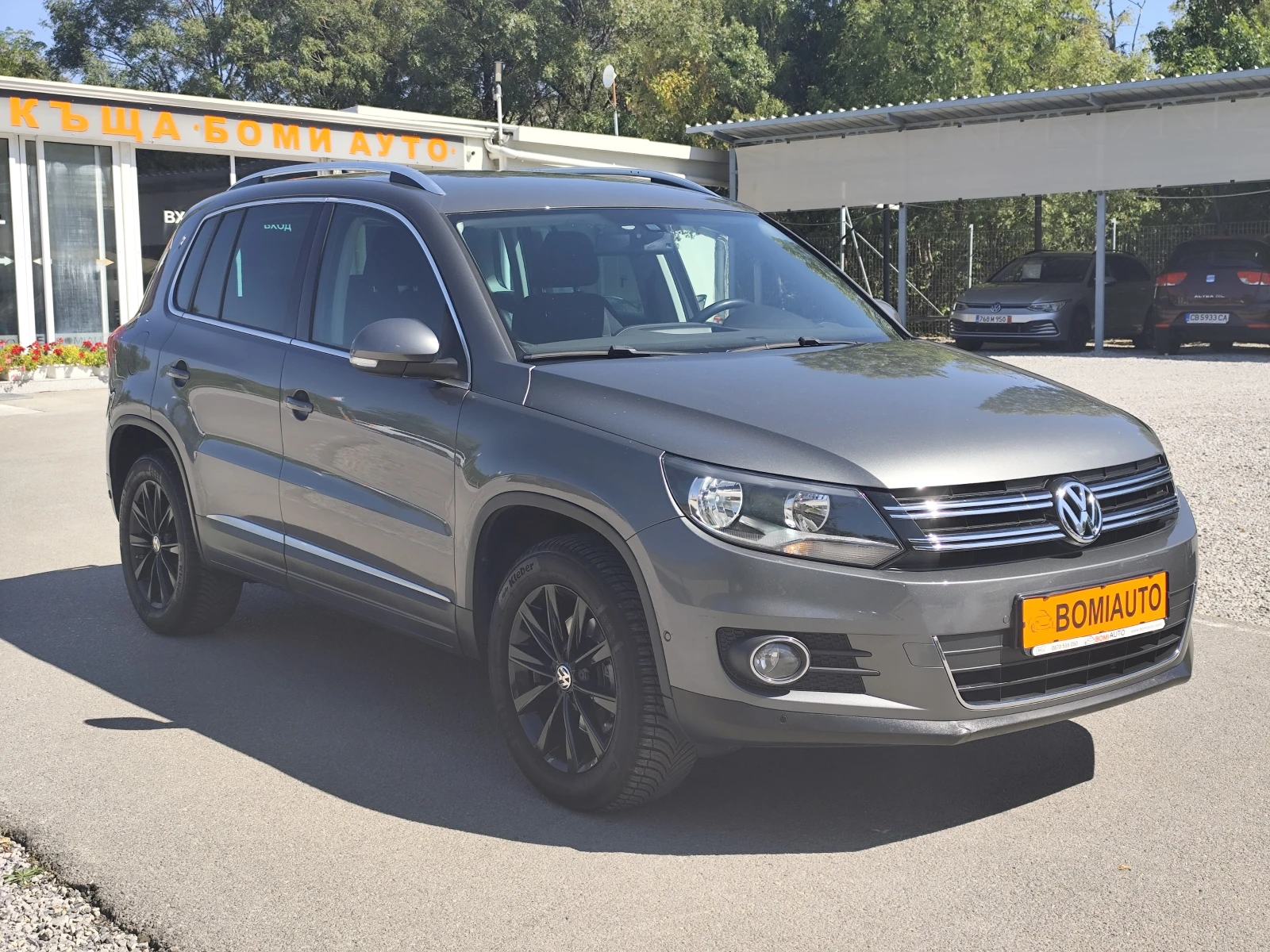 VW Tiguan 2.0TDI* 4X4* LED* PARKING ASSIST* EURO5B*  - изображение 3
