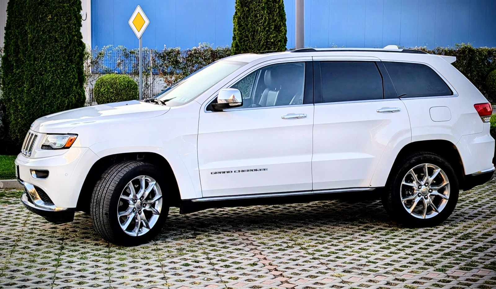 Jeep Grand cherokee 5.7 Summit  - изображение 10