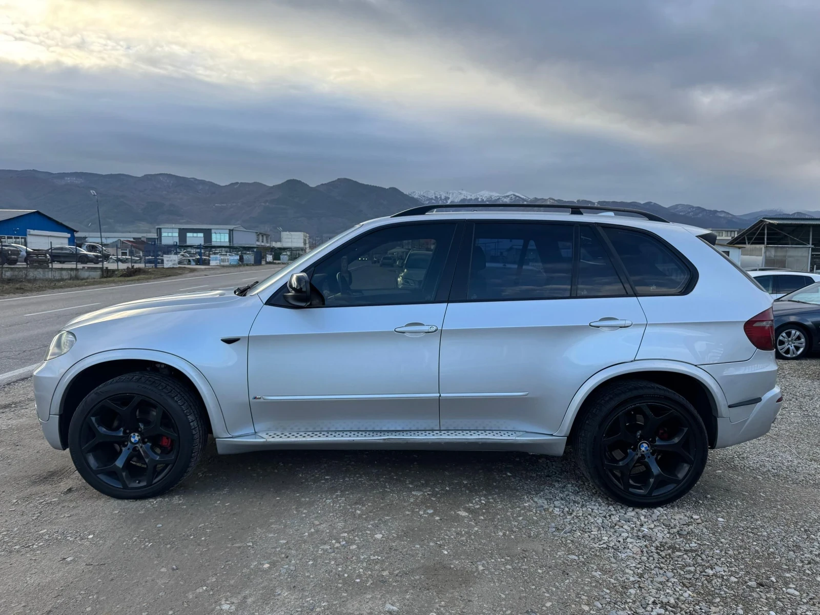 BMW X5 3.0D235k.s ЛИЗИНГ - изображение 2