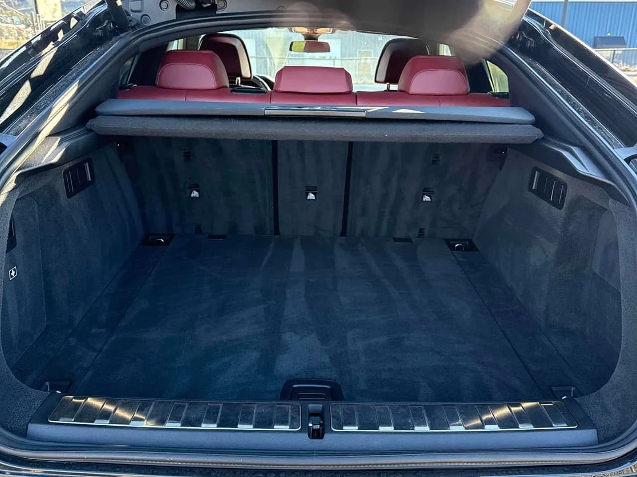 BMW X6 * M50i * CARFAX * LASER * МАСАЖ * ОБДУХВАНЕ * HK, снимка 13 - Автомобили и джипове - 53755726