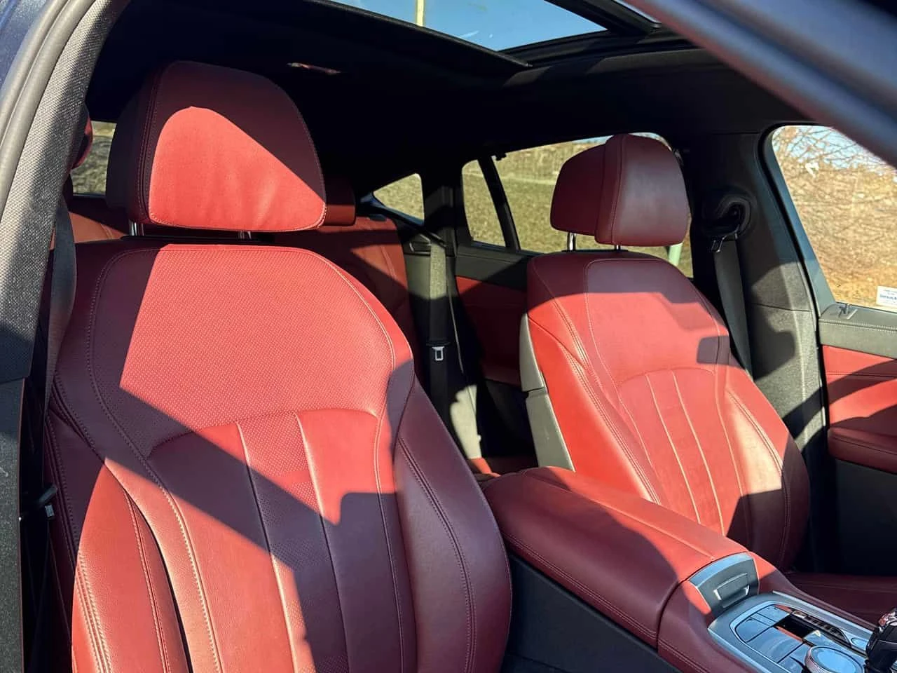 BMW X6 * M50i * CARFAX * LASER * МАСАЖ * ОБДУХВАНЕ * HK, снимка 14 - Автомобили и джипове - 53755726