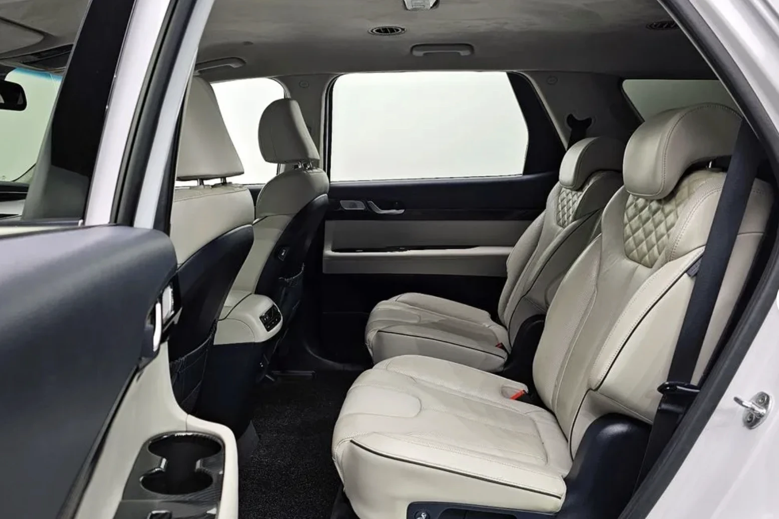 Hyundai Palisade PRESTIGE* КОЖА* ПОДГРЕВ* ОБДУХВАНЕ* НАВИ* HUD* , снимка 11 - Автомобили и джипове - 54198004