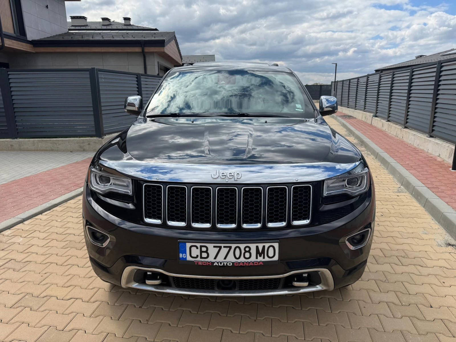 Jeep Grand cherokee 3.6 Overland , снимка 2 - Автомобили и джипове - 54486392