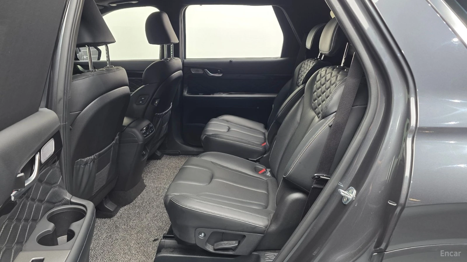 Hyundai Palisade 3.8* 4WD* CALLIGRAPHY* ПОДГРЕВ* ОБДУХВАНЕ* 360* HU, снимка 11 - Автомобили и джипове - 55492247