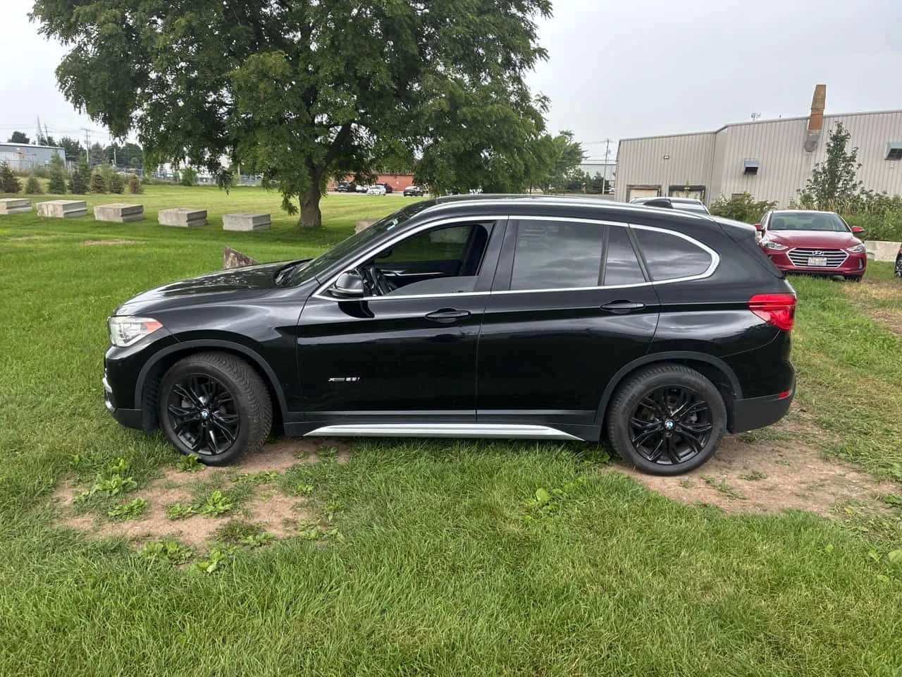 BMW X1 * xDrive28i * КЛИП НА МОТОРА * ПРЕДСТАВИТЕЛСТВО, снимка 3 - Автомобили и джипове - 55613548